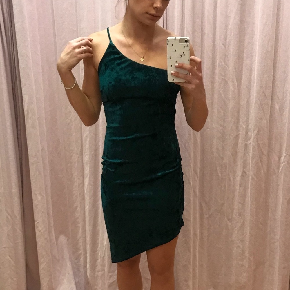 blue blush | Emerald green velvet one shoulder dress- M